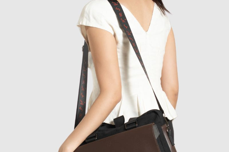 BAYBAYIN UTILITY MESSENGER BAG | SANDIG 2.0